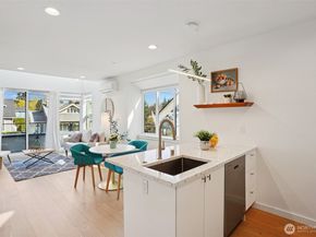 6211 12th Avenue NE, Seattle WA 98115