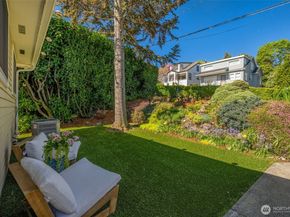 4014 32nd Avenue SW, Seattle WA 98126