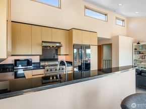 4014 32nd Avenue SW, Seattle WA 98126