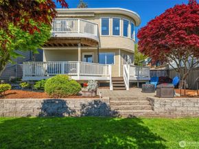 4014 32nd Avenue SW, Seattle WA 98126