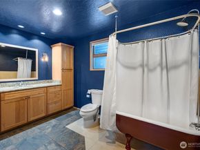 4014 32nd Avenue SW, Seattle WA 98126