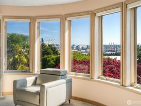 4014 32nd Avenue SW, Seattle WA 98126