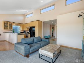 4014 32nd Avenue SW, Seattle WA 98126