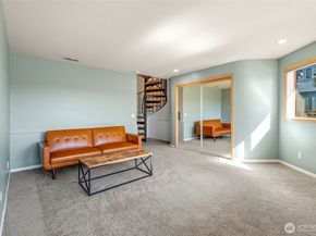 4014 32nd Avenue SW, Seattle WA 98126