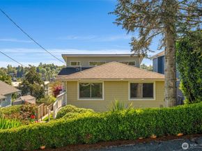 4014 32nd Avenue SW, Seattle WA 98126
