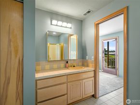 4014 32nd Avenue SW, Seattle WA 98126