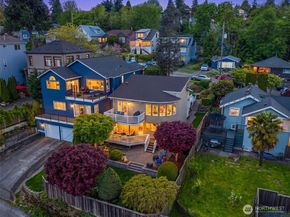 4014 32nd Avenue SW, Seattle WA 98126