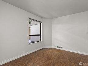 500 W Roy Street W103, Seattle WA 98119
