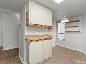 500 W Roy Street W103, Seattle WA 98119