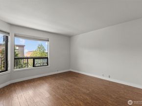 500 W Roy Street W103, Seattle WA 98119