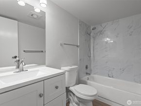 500 W Roy Street W103, Seattle WA 98119