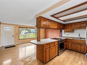 15 76th Street SW, Everett WA 98203