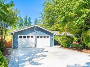 11527 113th Place NE, Kirkland WA 98033