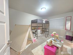 25428 128th Avenue SE, Kent WA 98030