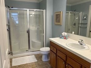 23943 NE 115th Lane 204, Redmond WA 98053