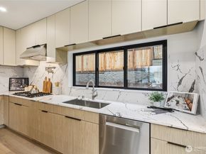 15415 NE 103rd Way, Redmond WA 98052