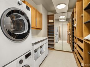 3215 W Lynn Street, Seattle WA 98199
