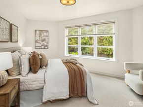 3215 W Lynn Street, Seattle WA 98199