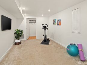 227 29th Avenue E, Seattle WA 98112