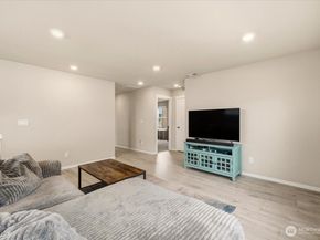 1106 SW Pendleton Way, Port Orchard WA 98367