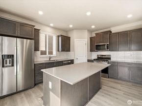 1106 SW Pendleton Way, Port Orchard WA 98367