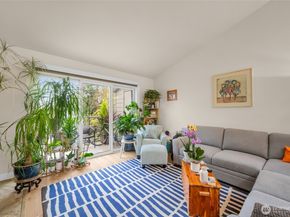 2949 76th Avenue SE 82B, Mercer Island WA 98040
