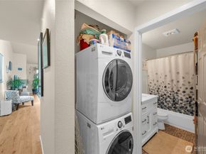 2949 76th Avenue SE 82B, Mercer Island WA 98040
