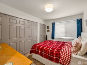 2949 76th Avenue SE 82B, Mercer Island WA 98040