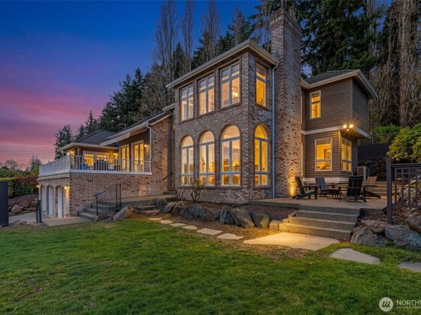 4550 49th Avenue NE, Seattle WA 98105