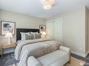 4550 49th Avenue NE, Seattle WA 98105