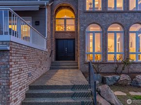 4550 49th Avenue NE, Seattle WA 98105