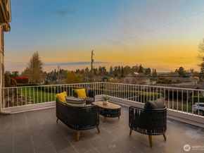 4550 49th Avenue NE, Seattle WA 98105