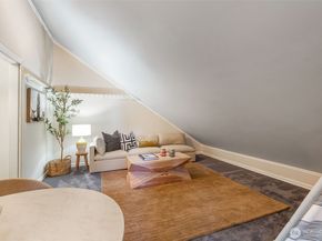 4550 49th Avenue NE, Seattle WA 98105
