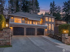 4550 49th Avenue NE, Seattle WA 98105