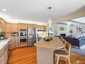 4550 49th Avenue NE, Seattle WA 98105