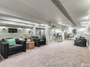 4550 49th Avenue NE, Seattle WA 98105