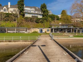 4550 49th Avenue NE, Seattle WA 98105
