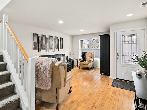 6415 Silent Creek Avenue SE, Snoqualmie WA 98065