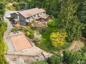 25137 SE Mirrormont Place, Issaquah WA 98027