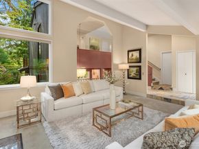 25137 SE Mirrormont Place, Issaquah WA 98027