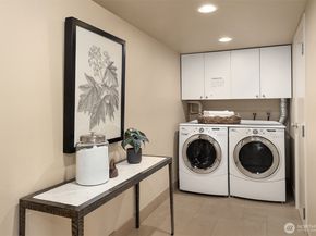 25137 SE Mirrormont Place, Issaquah WA 98027