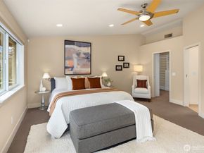 25137 SE Mirrormont Place, Issaquah WA 98027