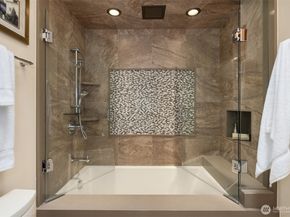 25137 SE Mirrormont Place, Issaquah WA 98027
