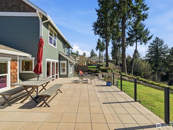 12295 15th Avenue SW, Burien WA 98146