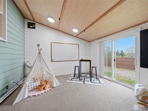 1425 Jones Avenue NE, Renton WA 98056