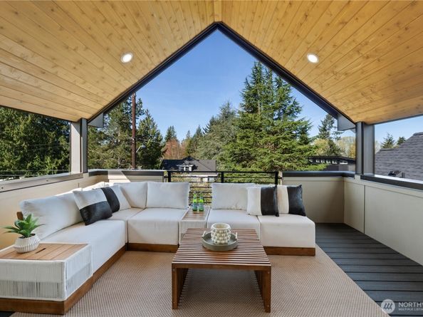 10328 14th Avenue NW, Seattle WA 98177