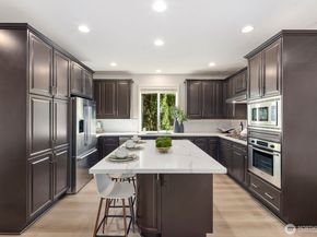 2045 32nd Avenue NE, Issaquah WA 98029