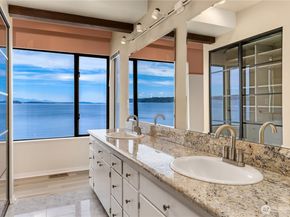 16611 SW Maplewild Avenue, Burien WA 98166