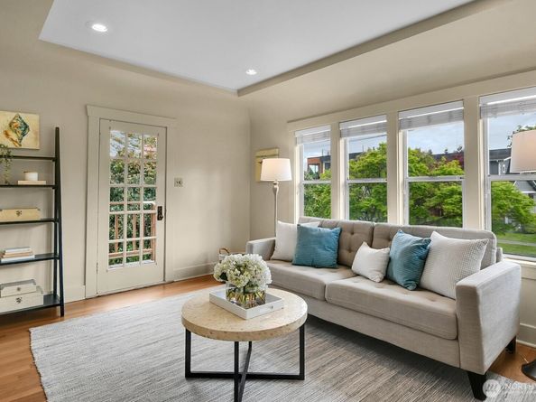 4008 NE 56th Street, Seattle WA 98105