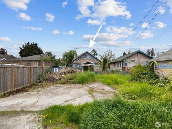 4724 25th Ave SW, Seattle WA 98106